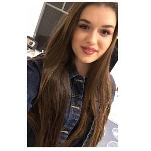 Meet your Posher, Rose-éva